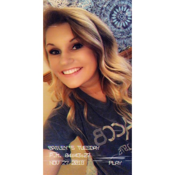 baileycombs187
